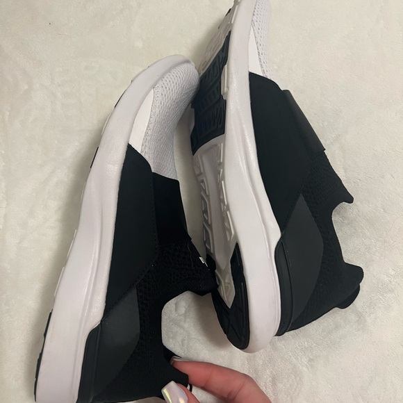 athletic-propulsion-labs-APL sneakers - Picture 6 of 7